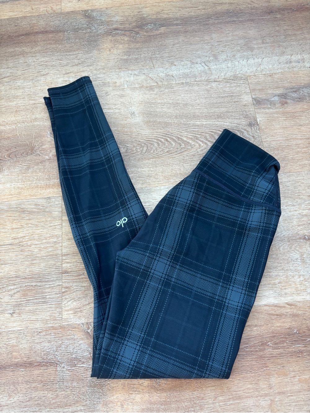 ALO Yoga women’s ' Black Plaid Leggings - Alo